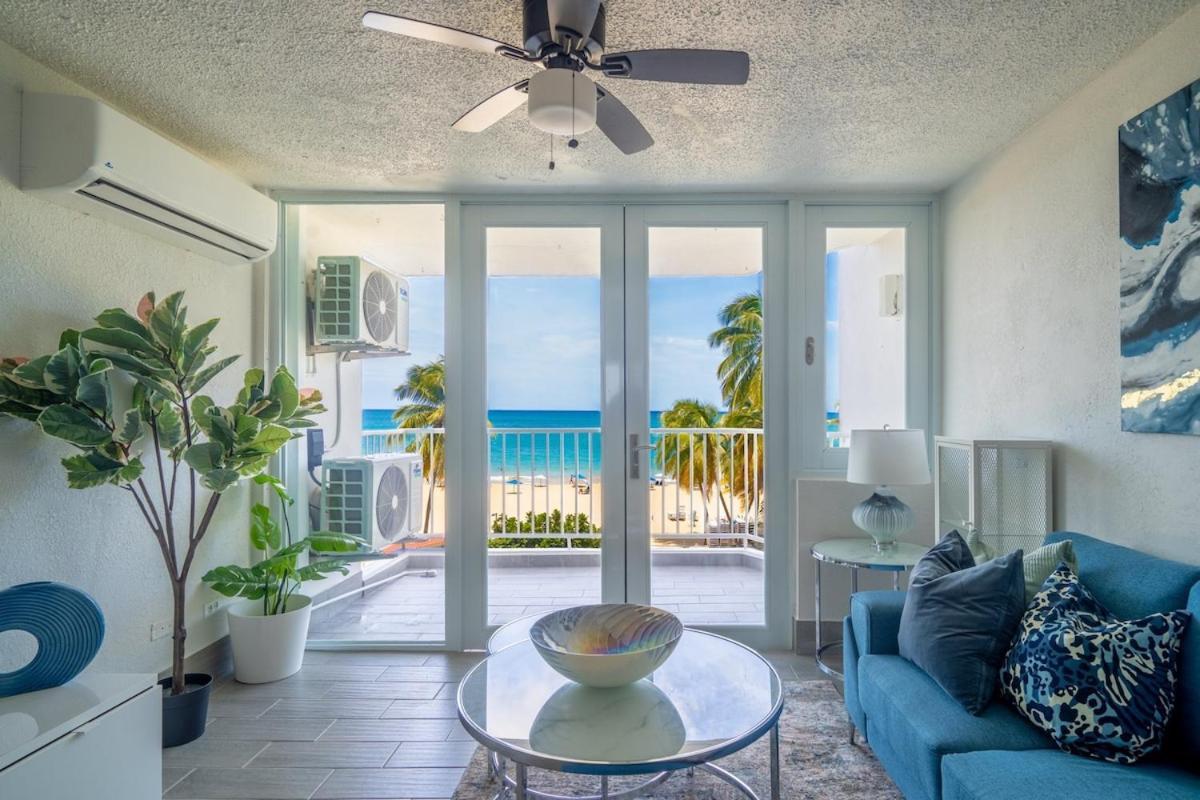 Sunset Paradise Cozy Beachfront Escape - Isla Verde San Juan Bagian luar foto