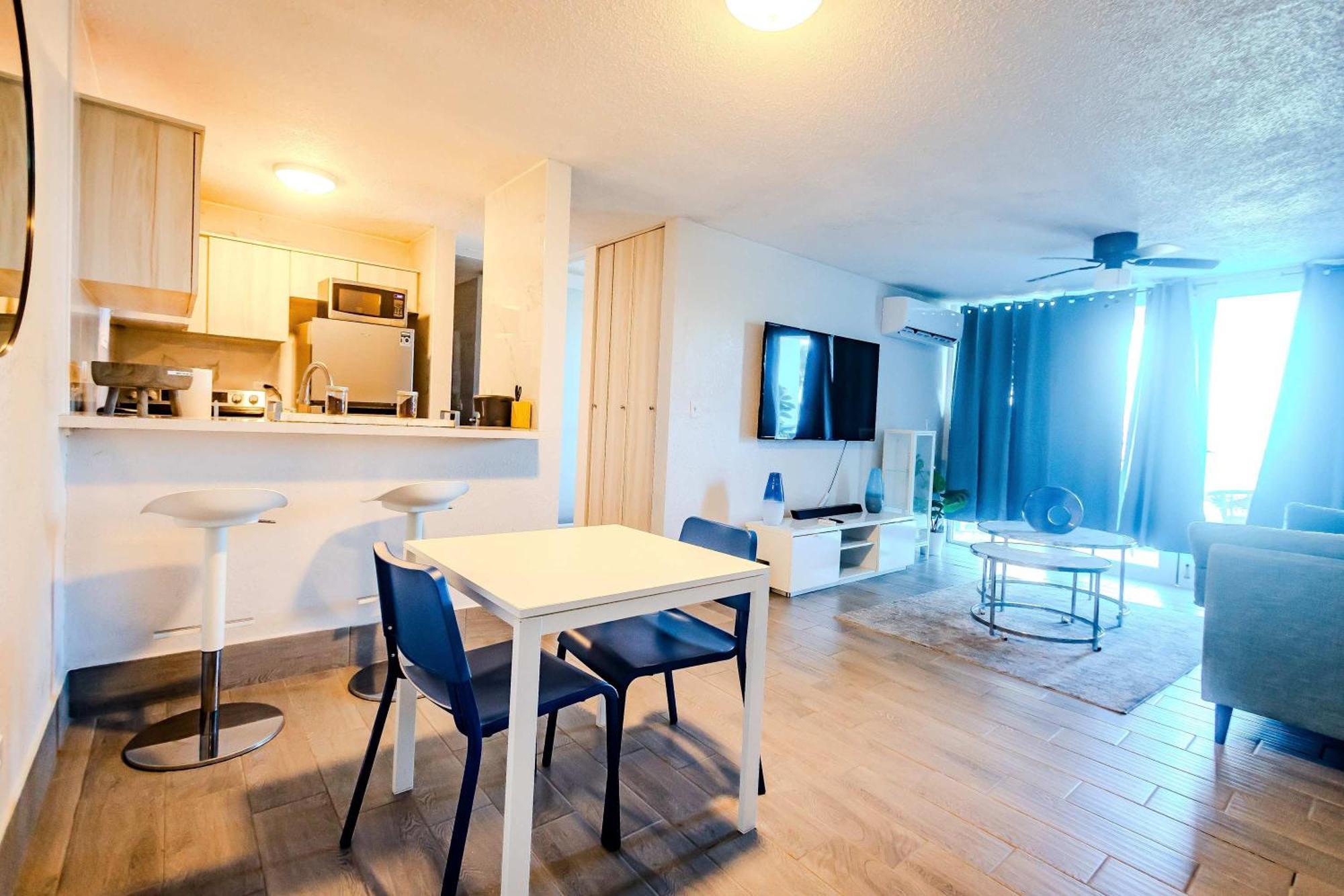 Sunset Paradise Cozy Beachfront Escape - Isla Verde San Juan Bagian luar foto
