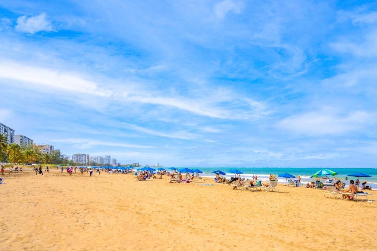 Sunset Paradise Cozy Beachfront Escape - Isla Verde San Juan Bagian luar foto